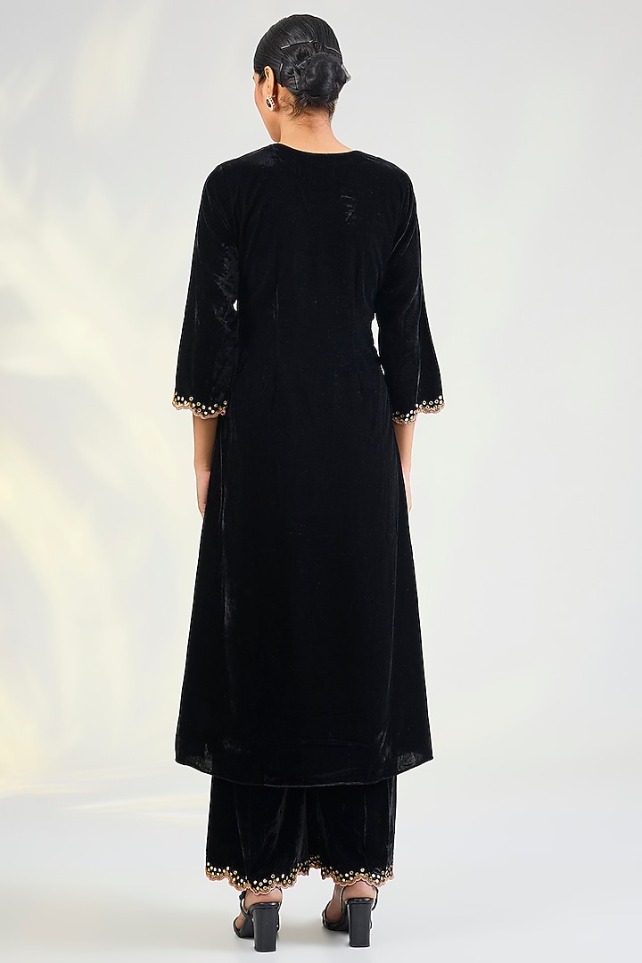 Black Velvet Mirror Hand Embellished Kurta Set by POULI at Pernia's Pop Up Shop
