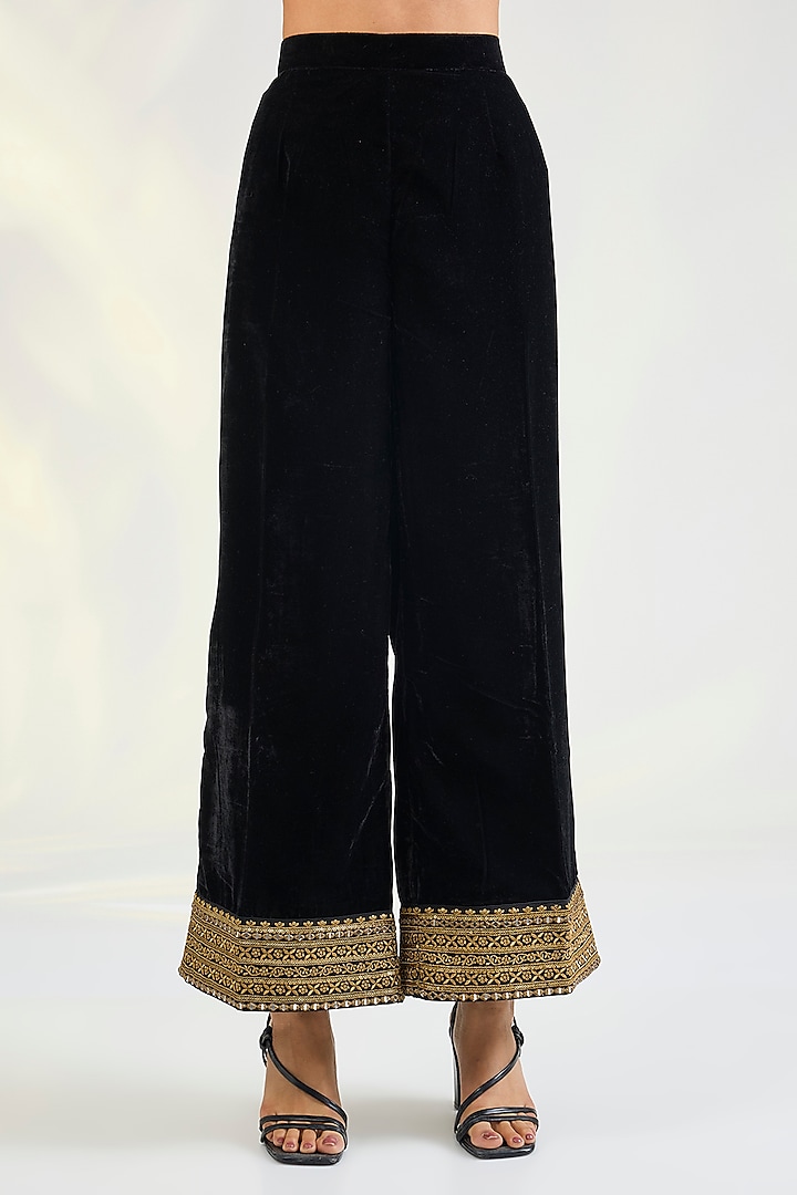 Black Velvet Mirror & Sequins Embroidered Kurta Set by POULI at Pernia's Pop Up Shop