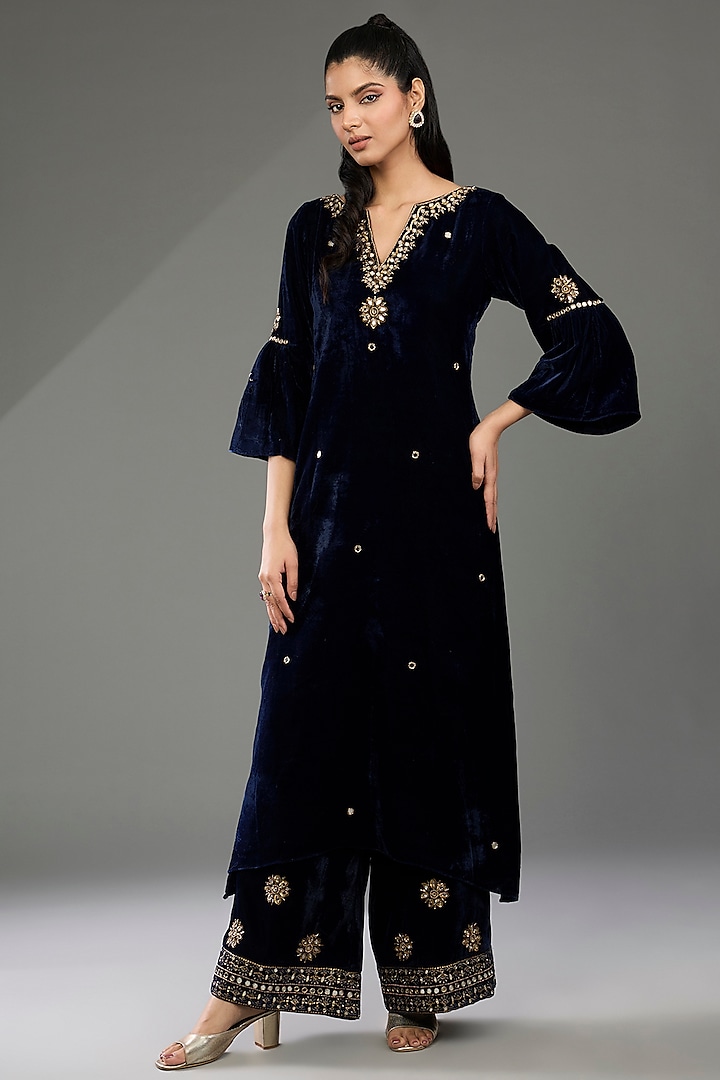 Navy Blue Velvet Mirror Embroidered Asymmetric Kurta Set by Pouli Pret at Pernia's Pop Up Shop