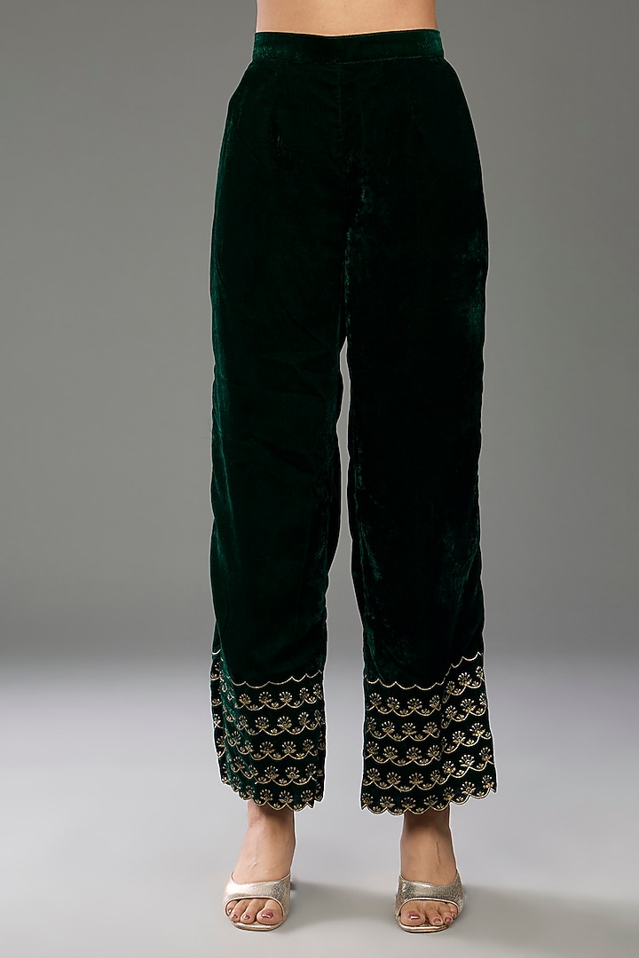 Emerald Green Velvet Hand & Machine Embroidered Kurta Set by POULI at Pernia's Pop Up Shop
