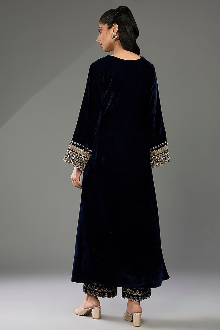 Navy Blue Velvet Hand & Machine Embroidered Kurta Set by POULI at Pernia's Pop Up Shop