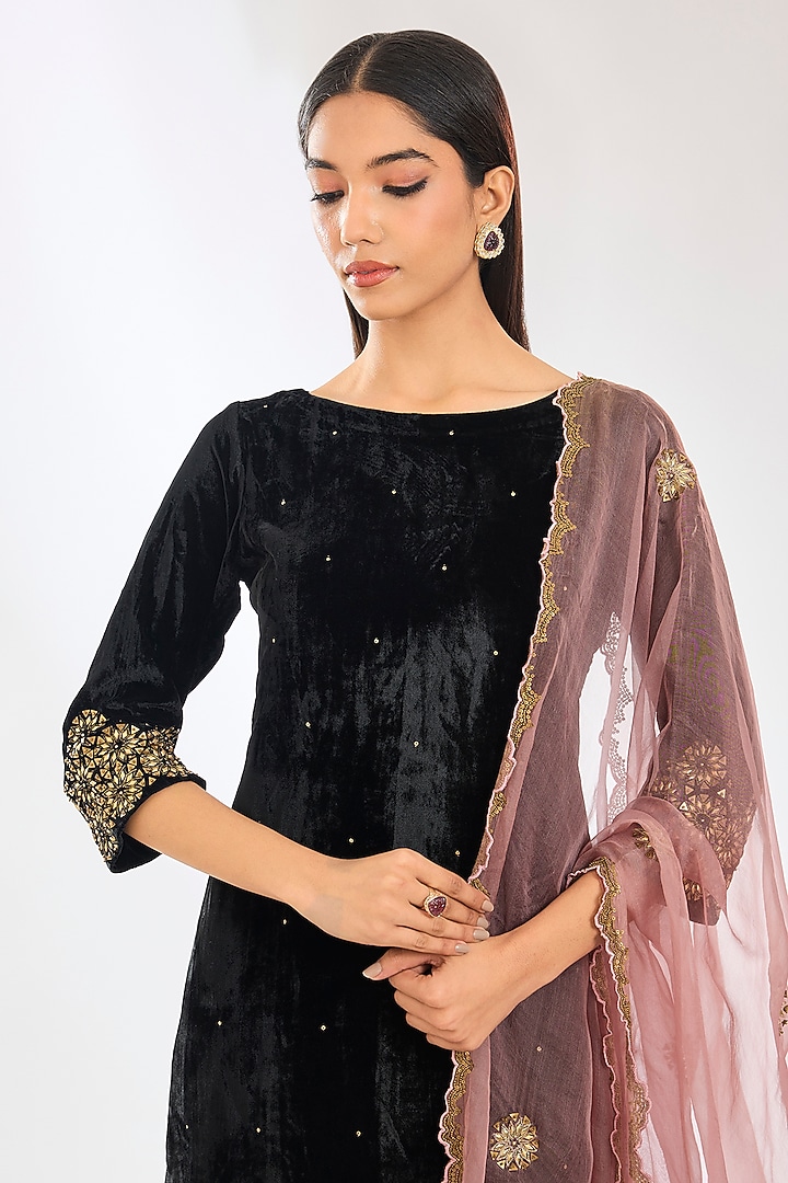 Black Velvet Zari Hand Embroidered Kurta Set by POULI at Pernia's Pop Up Shop