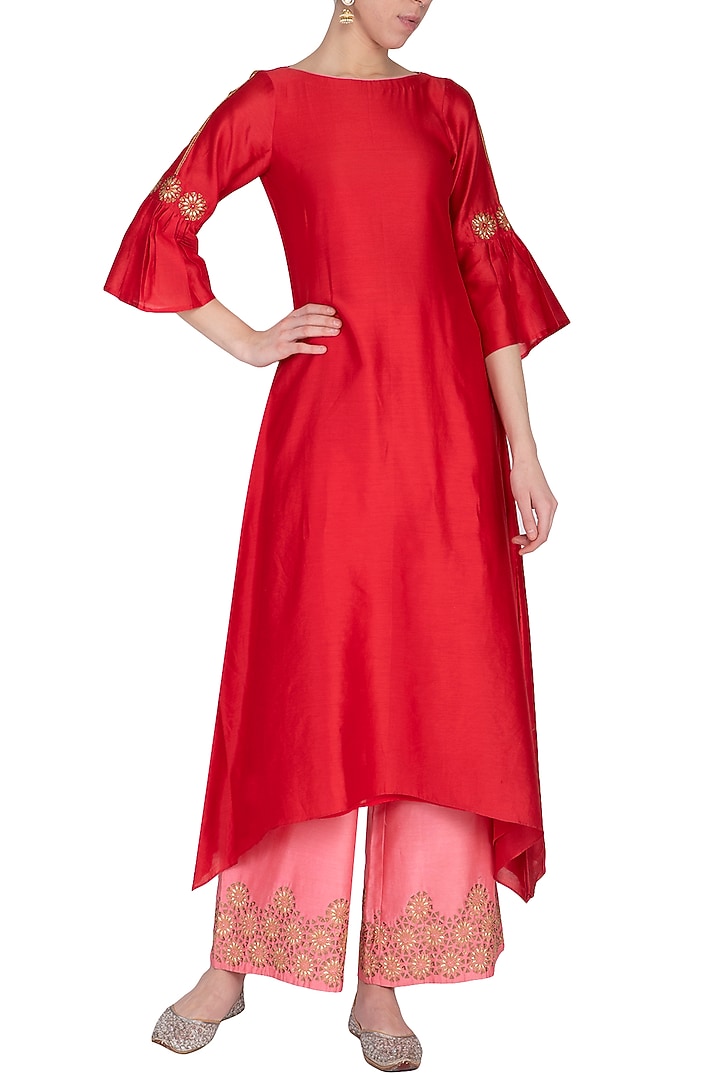 Fuschia embroidered kurta with pants by POULI at Pernia's Pop Up Shop