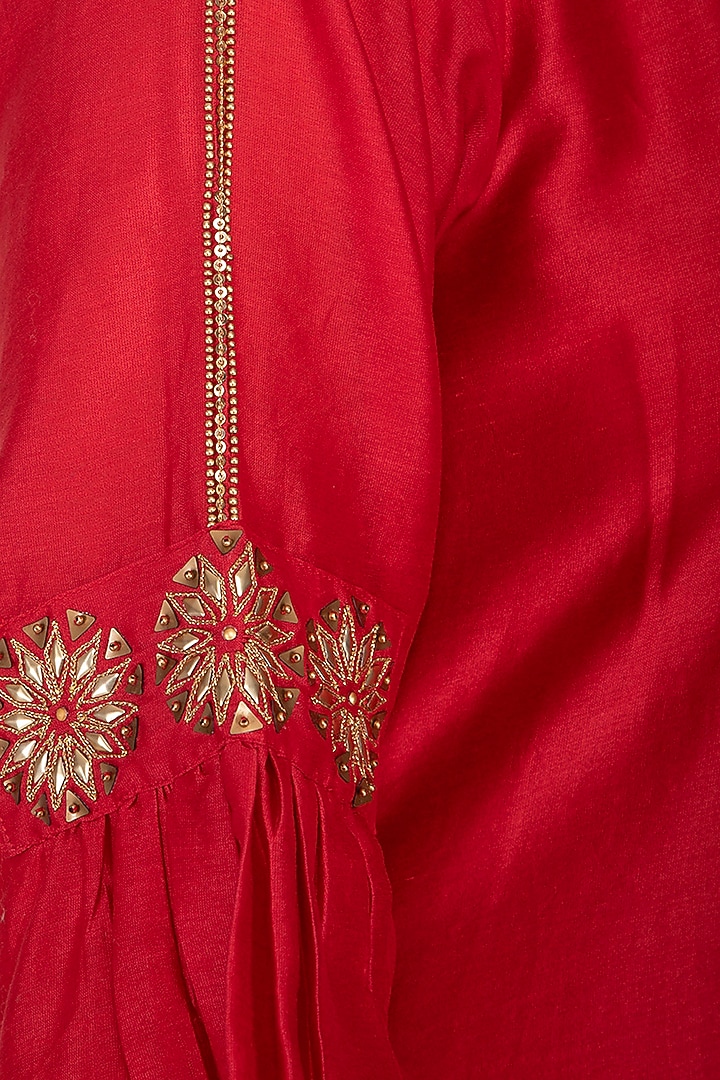 Fuschia embroidered kurta with pants by POULI at Pernia's Pop Up Shop