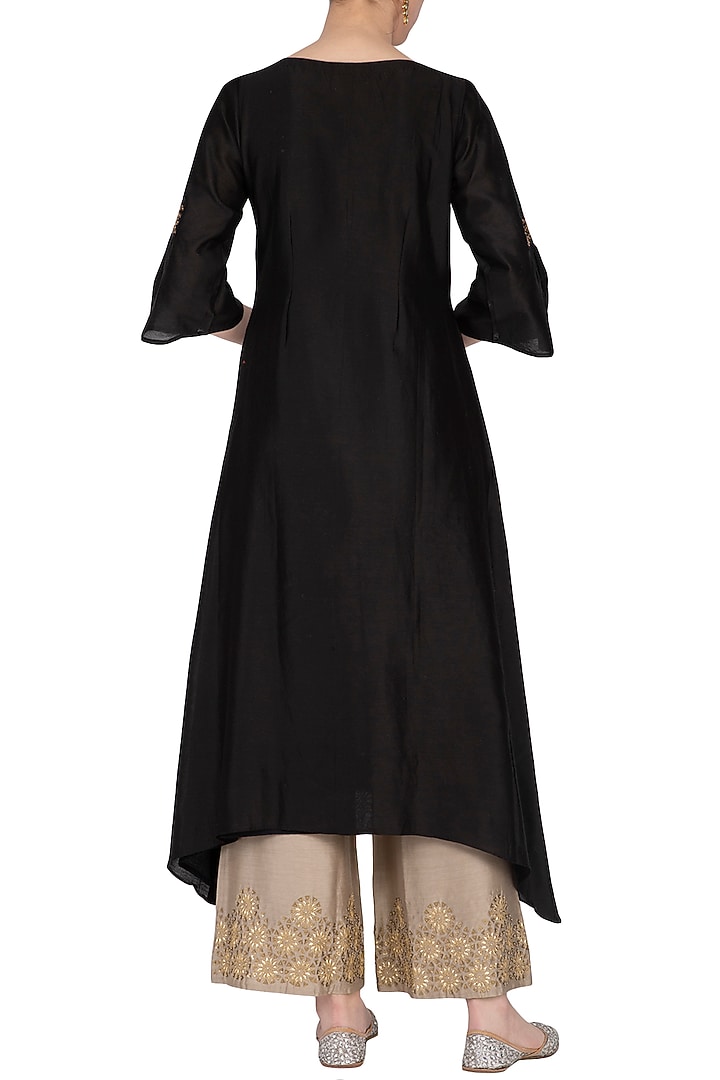 Black embroidered kurta with pants by POULI at Pernia's Pop Up Shop