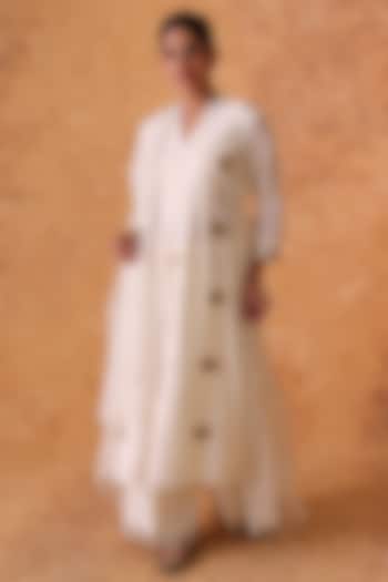 Ivory Chanderi Zari & Sequin Embroidered Kurta Set by Pouli at Pernia's Pop Up Shop
