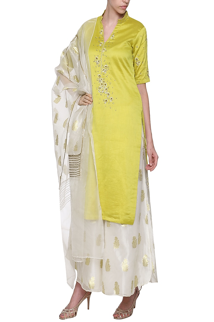 Urmul Sindhi Embroidery SAMU Lime Green Kurta - Pant Set