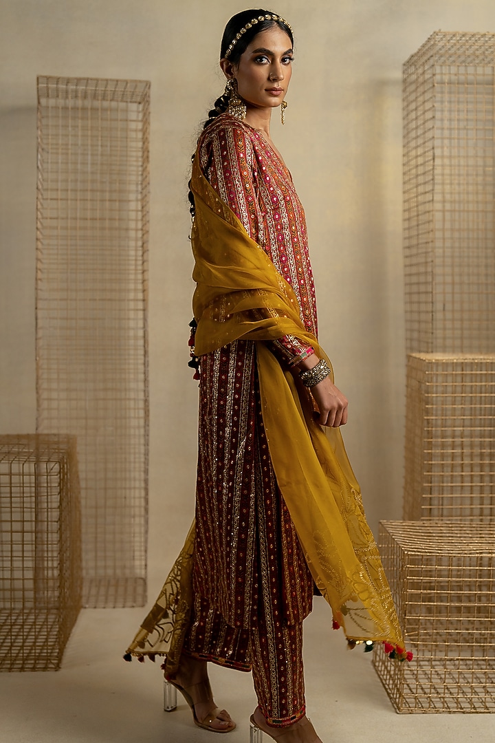 Yellow Organza Aari Embroidered Dupatta by Pooja & Keyur at Pernia's Pop Up Shop