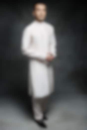 Off-White Silk Kurta Set by MASUMI MEWAWALLA MEN at Pernia's Pop Up Shop