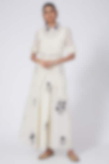 White Embroidered Skirt Set by Prama by Pratima Pandey