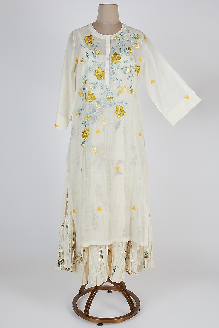 Ivory Resham Embroidered Kurta With Pants by Prama by Pratima Pandey at Pernia's Pop Up Shop