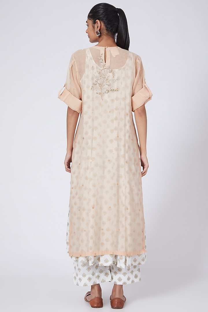 Peach Embroidered Kurta Set by Prama by Pratima Pandey at Pernia's Pop Up Shop