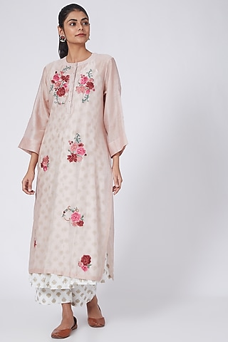 Pyazi Embroidered Kurta Set by Prama by Pratima Pandey