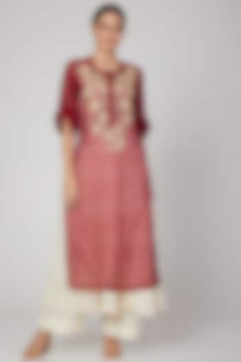 Maroon Embroidered Kurta With Pants by Prama by Pratima Pandey at Pernia's Pop Up Shop