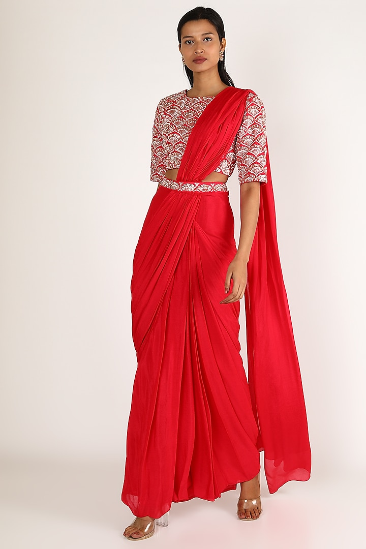 Red Embroidered Pleated Saree Set by MASUMI MEWAWALLA