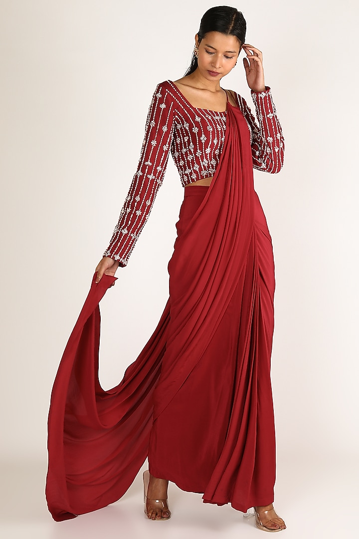 Red Embroidered Wedding Saree Set by MASUMI MEWAWALLA at Pernia's Pop Up Shop