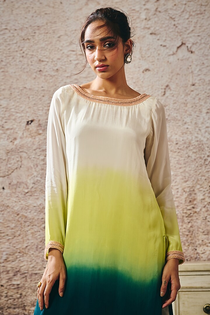 Beige & Dark Green Ombre Natural Crepe Kurta Set by Masumi Mewawalla at Pernia's Pop Up Shop