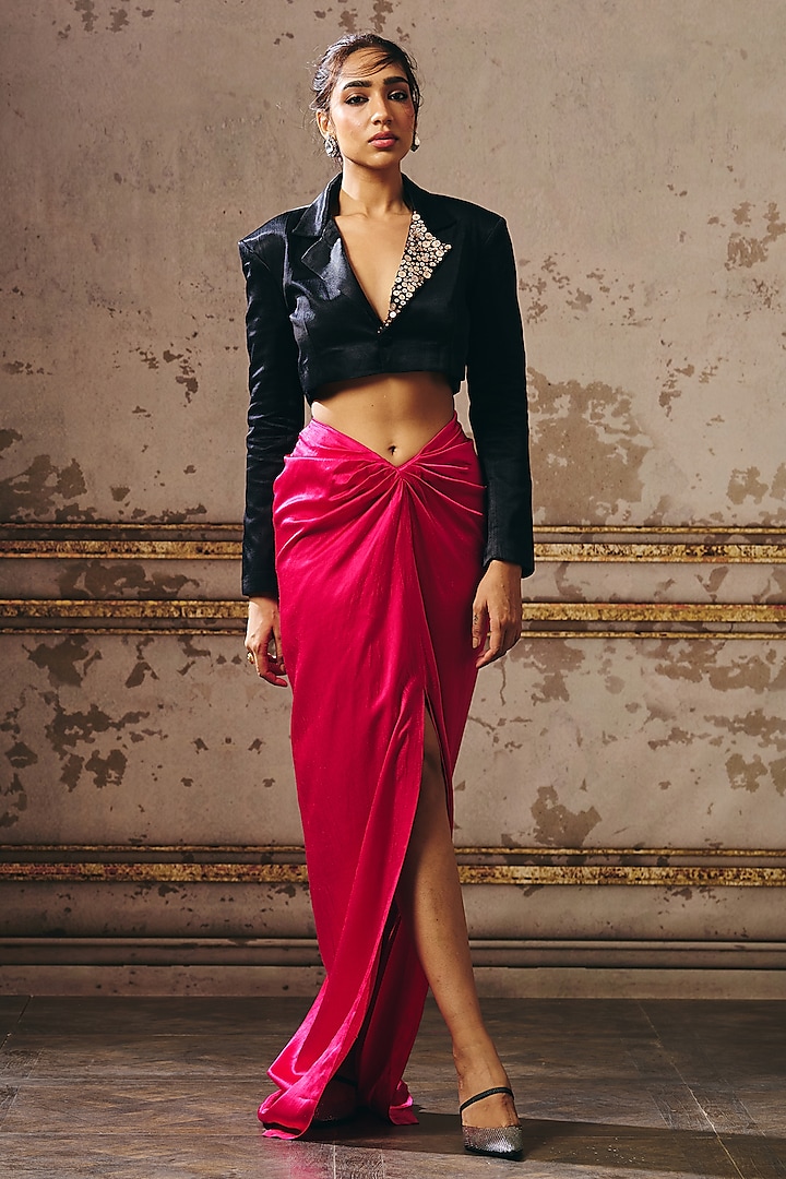 Hot Pink Mashru Skirt Set by Masumi Mewawalla at Pernia's Pop Up Shop