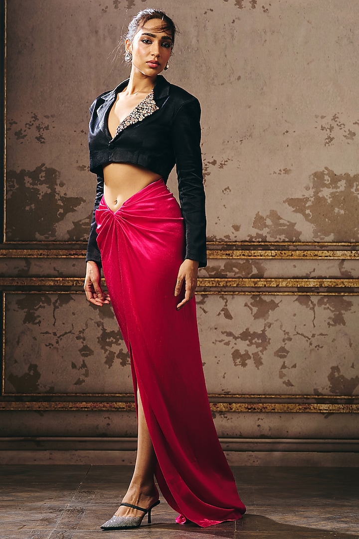 Hot Pink Mashru Skirt Set by Masumi Mewawalla at Pernia's Pop Up Shop