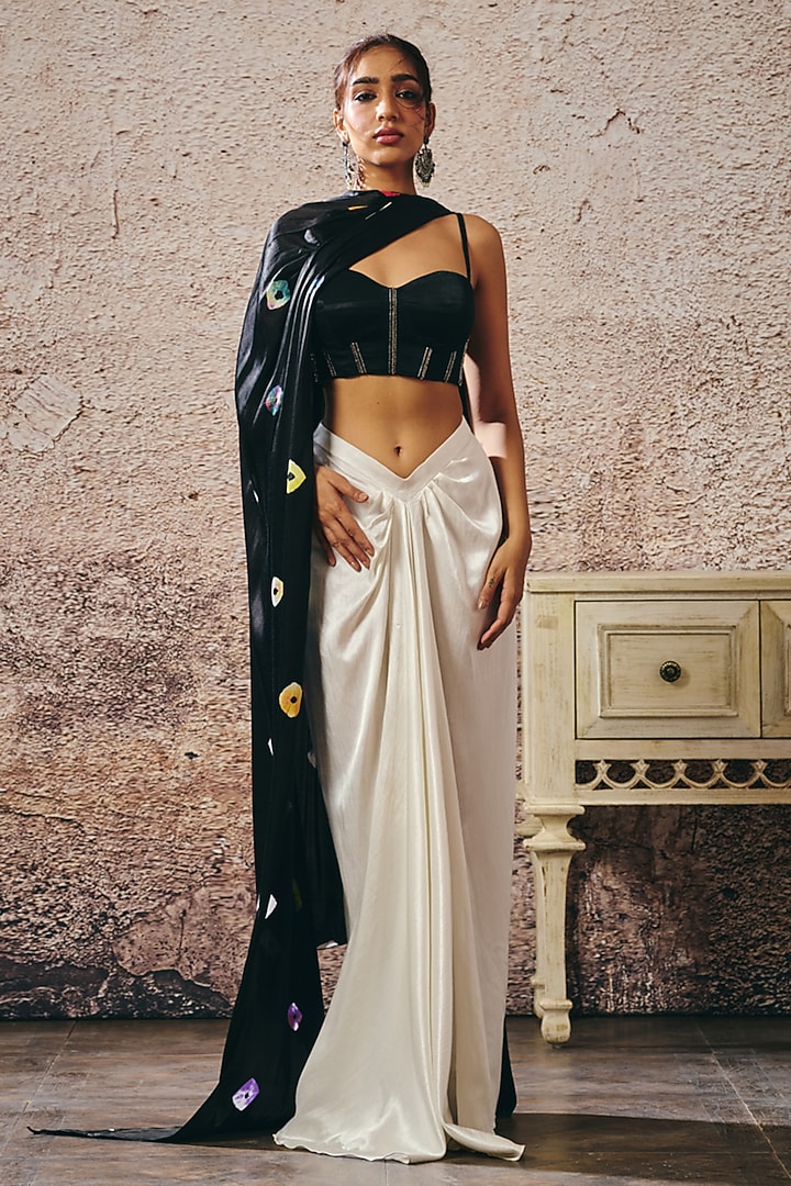 White Mashru & Gajji Skirt Set by Masumi Mewawalla at Pernia's Pop Up Shop