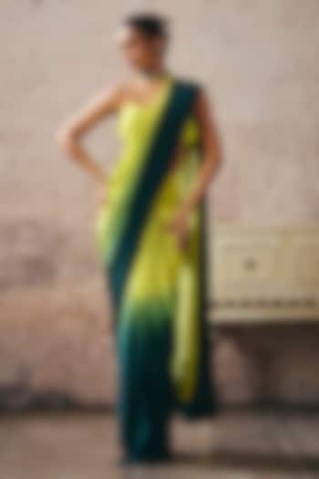 Dark Green & Neon Green Ombre Natural Crepe Party Wear Saree Set by Masumi Mewawalla at Pernia's Pop Up Shop