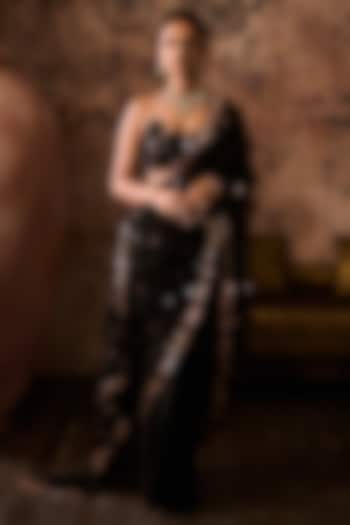 Black Mashroo Embroidered Wedding Saree Set by Masumi Mewawalla at Pernia's Pop Up Shop