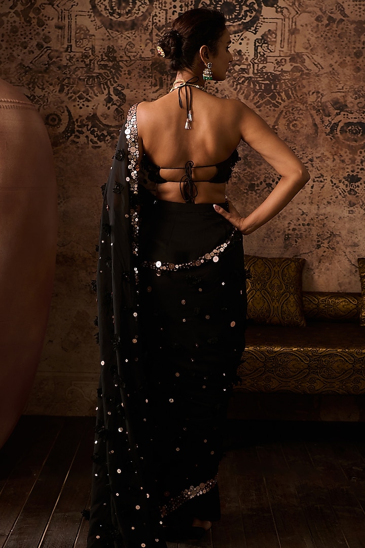 Black Mashroo Embroidered Wedding Saree Set by Masumi Mewawalla at Pernia's Pop Up Shop
