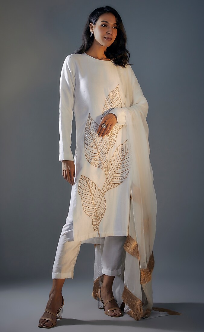 White Silk Hand & Machine Embroidered Kurta Set by MASUMI MEWAWALLA at Pernia's Pop Up Shop