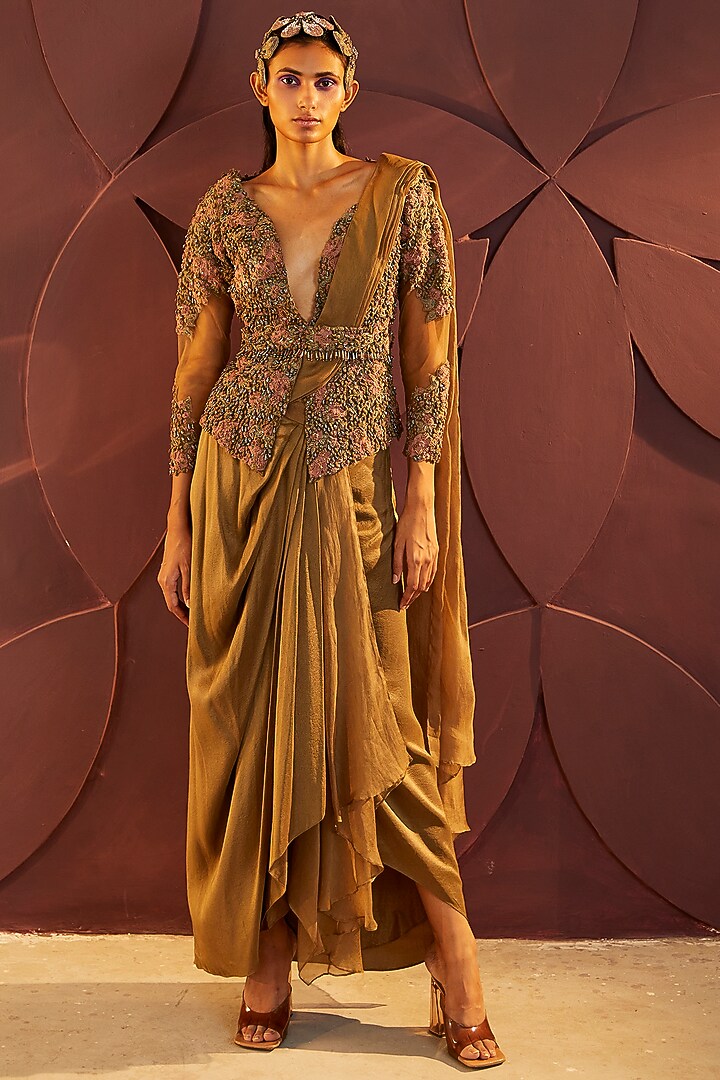Gold Silk Organza Pre-Stitched Wedding Saree Set by Parul & Preyanka at Pernia's Pop Up Shop