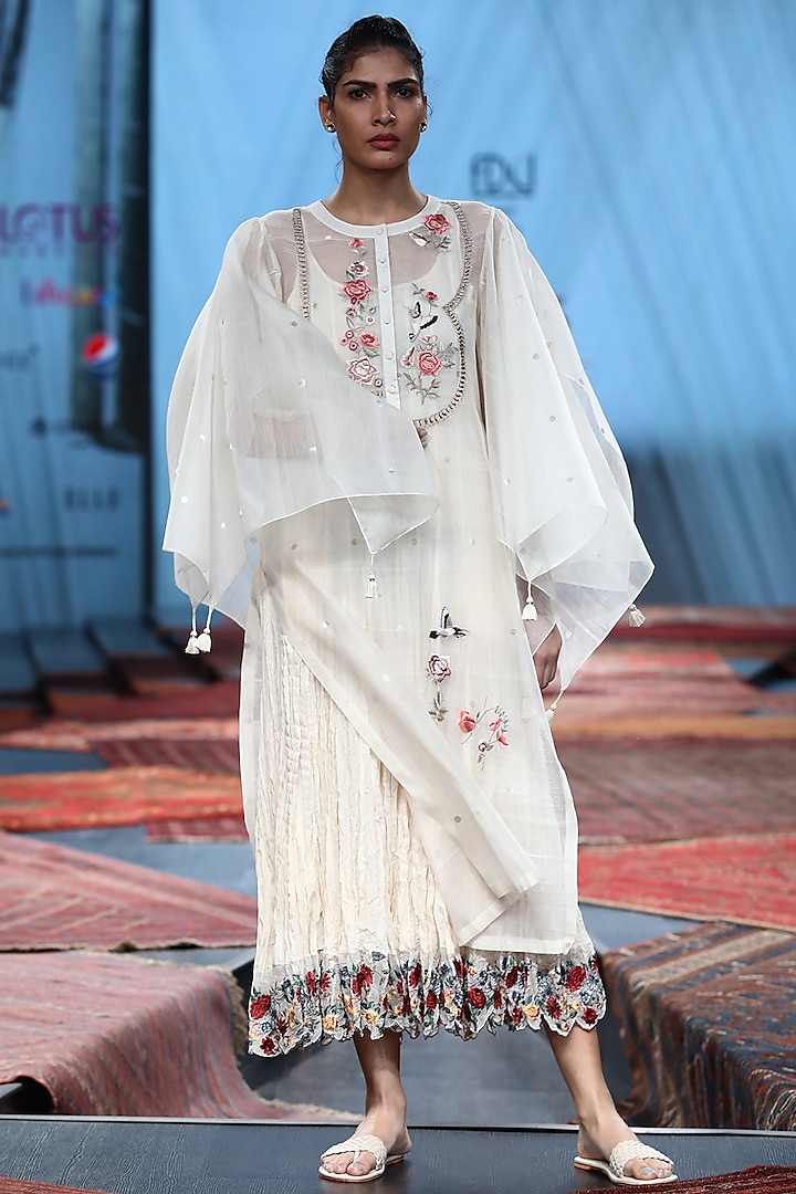 White Embroidered Kurta With Crushed Inner by Prama by Pratima Pandey