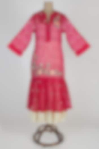 Hot Pink Embroidered Kurta Set by Prama by Pratima Pandey at Pernia's Pop Up Shop