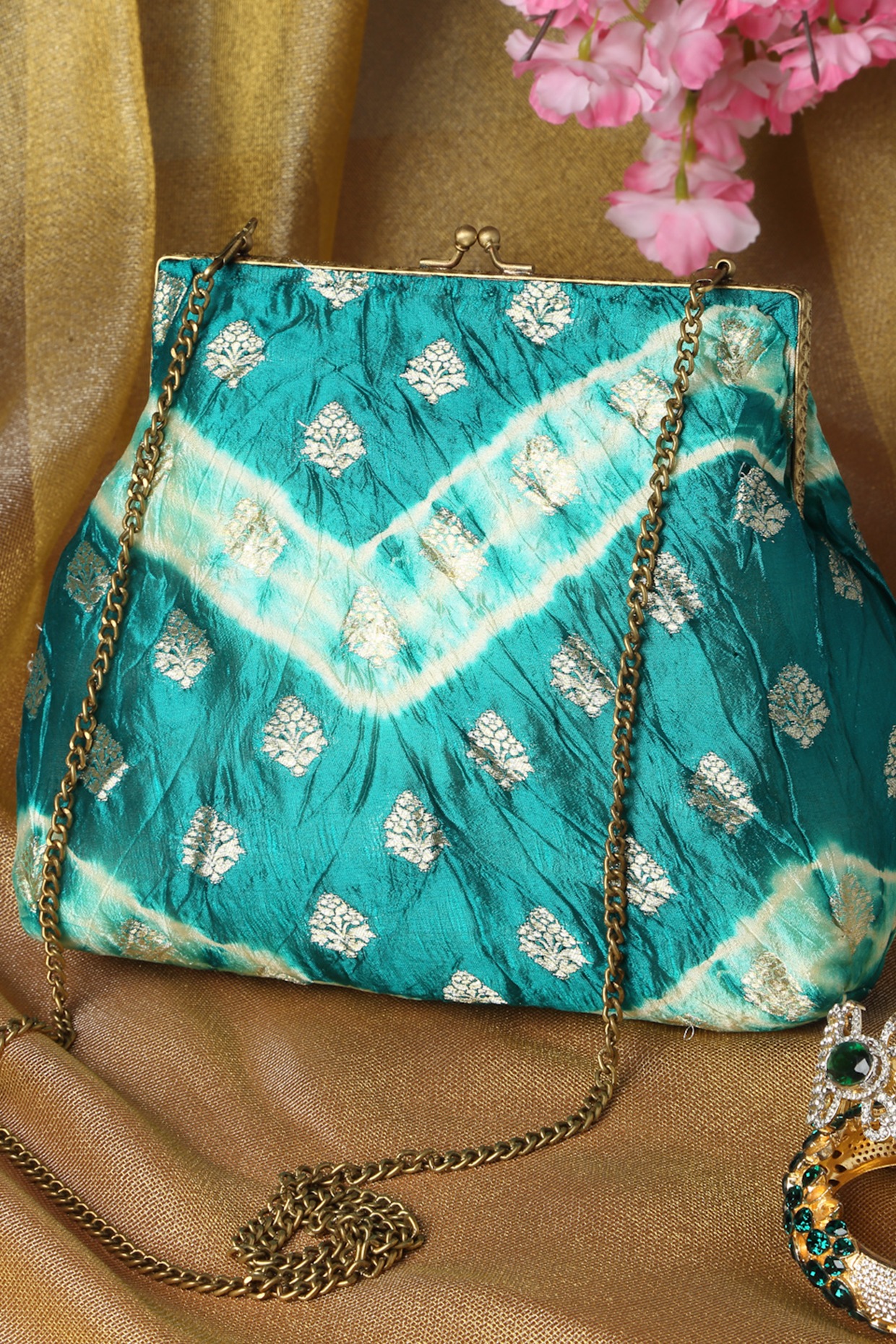 Aesthetic Bandhani Clutch Phulkari Style Bag For Women Girls - Everlasting  Memories