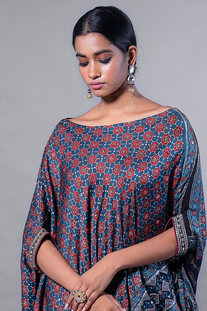 Navy Blue Hand Embroidered Kaftan Set by Prahnaaya at Pernia's Pop Up Shop