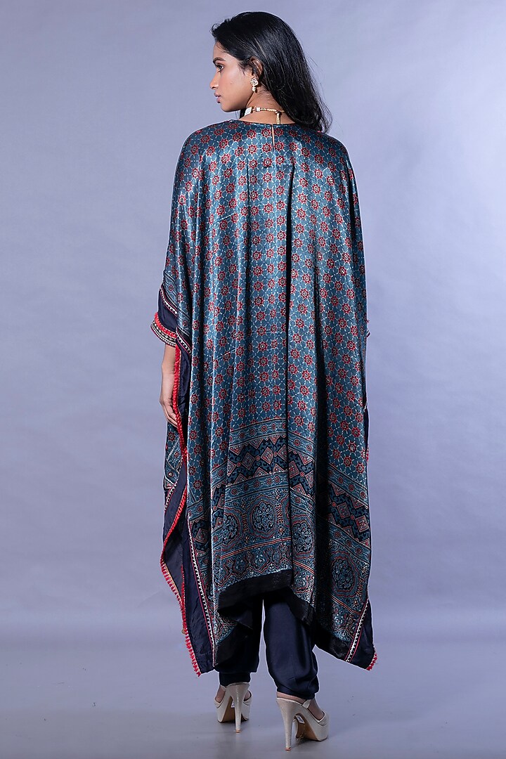 Midnight Blue Hand Embroidered Kaftan Set by Prahnaaya at Pernia's Pop Up Shop