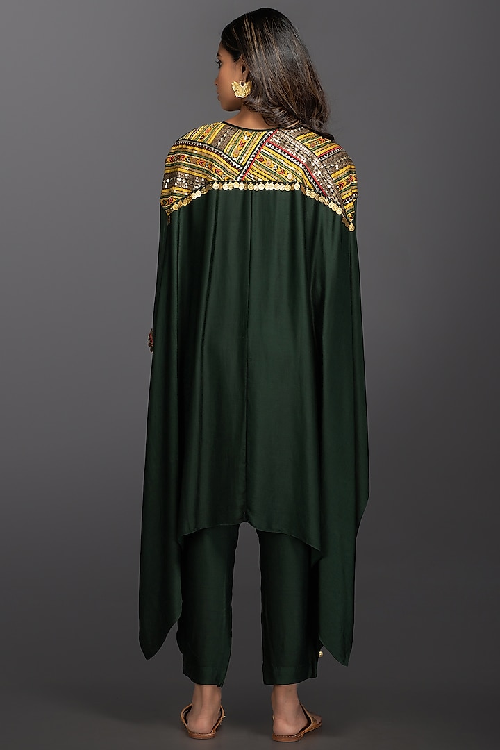 Forest Green Hand Embroidered Kaftan Kurta Set by Prahnaaya at Pernia's Pop Up Shop