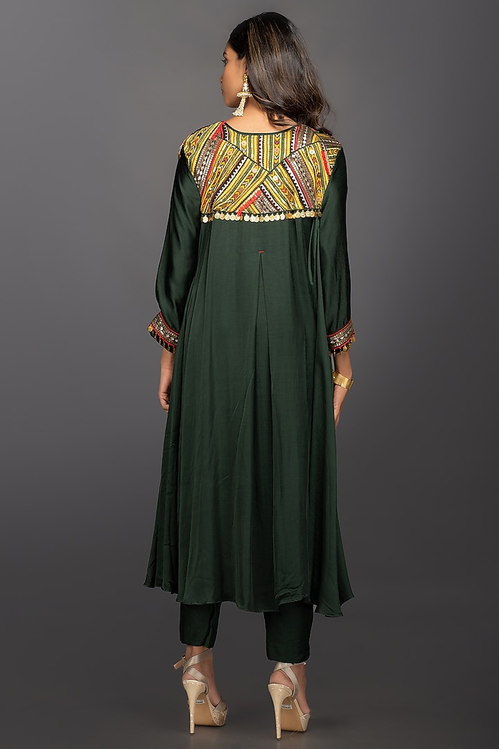 Forest Green Hand Embroidered Asymmetrical Kurta Set by Prahnaaya at Pernia's Pop Up Shop