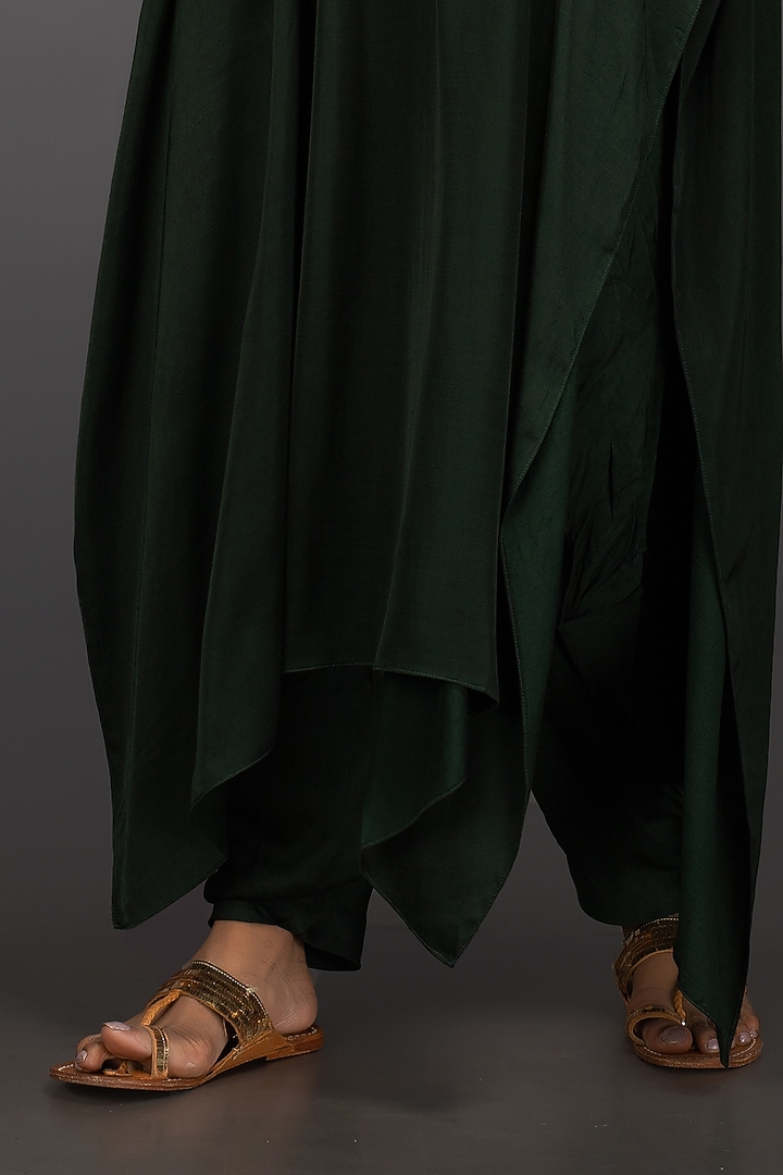 Forest Green Kaftan Kurta Set With Patch Work by Prahnaaya at Pernia's Pop Up Shop