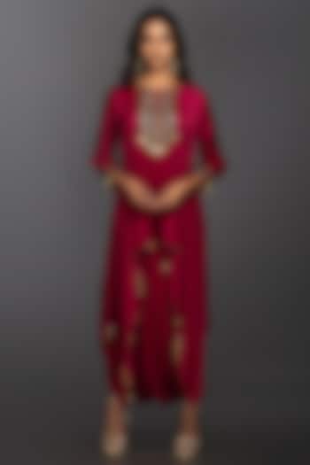 Magenta Hand Embroidered Tunic Set by Prahnaaya at Pernia's Pop Up Shop