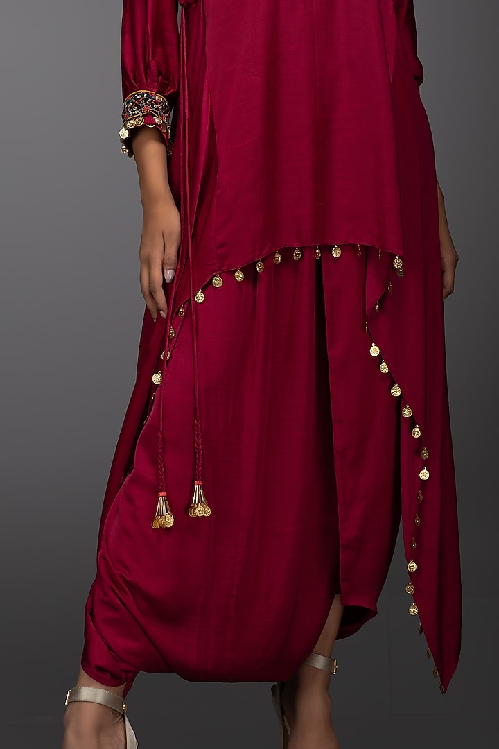 Magenta Hand Embroidered Tunic Set by Prahnaaya at Pernia's Pop Up Shop
