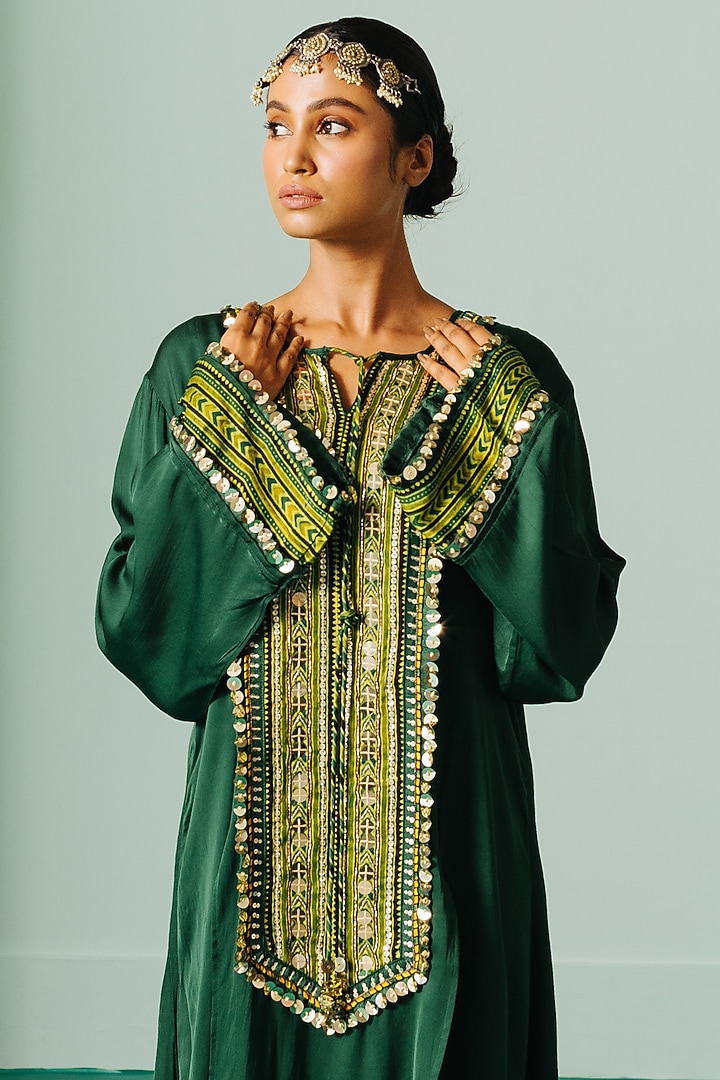Green Satin Hand Embroidered Kurta Set by Prahnaaya at Pernia's Pop Up Shop