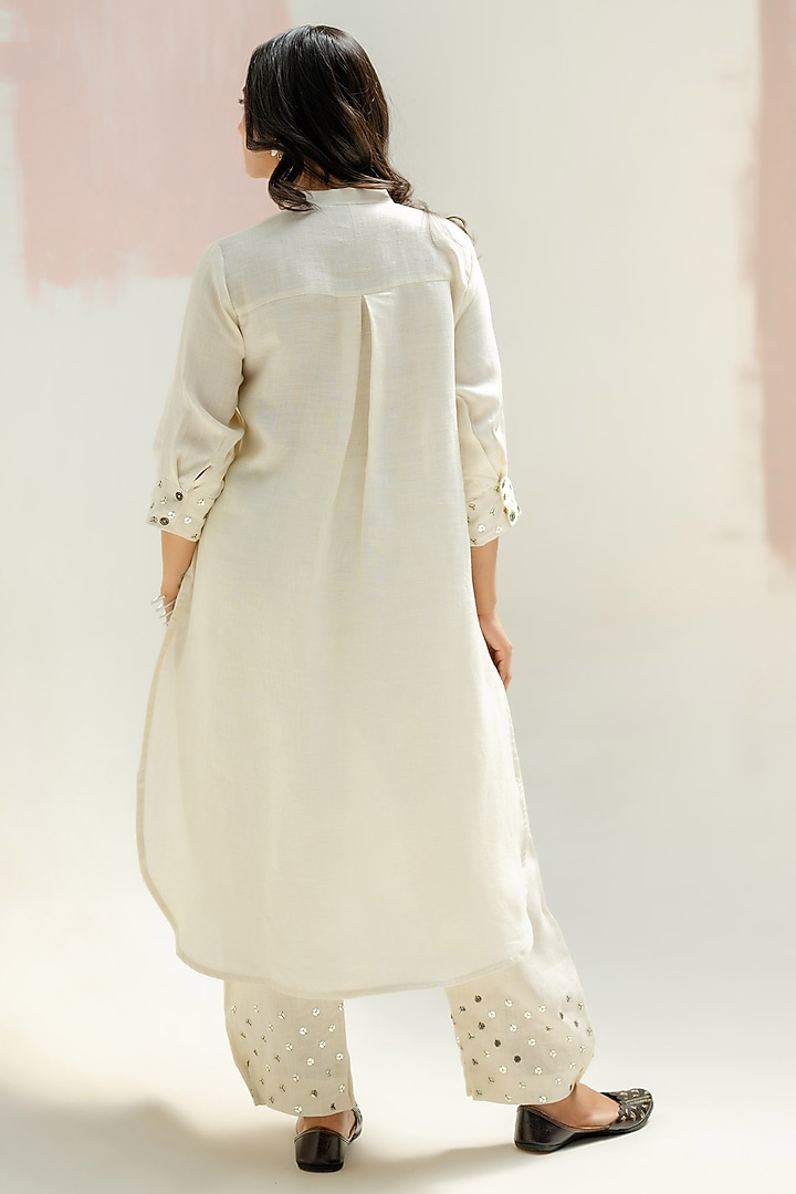White Pure Linen Thread Work Kurta Set by Prahnaaya at Pernia's Pop Up Shop