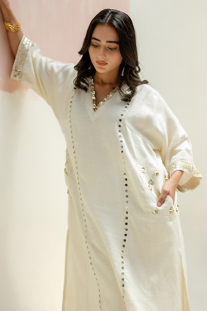 White Pure Linen Hand Embroidered Choga Kurta Set by Prahnaaya at Pernia's Pop Up Shop