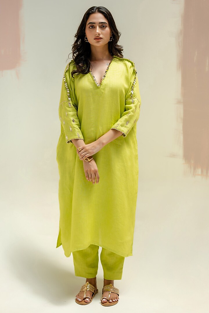Sublime Neon Pure Linen Hand Embroidered Kurta Set by Prahnaaya at Pernia's Pop Up Shop