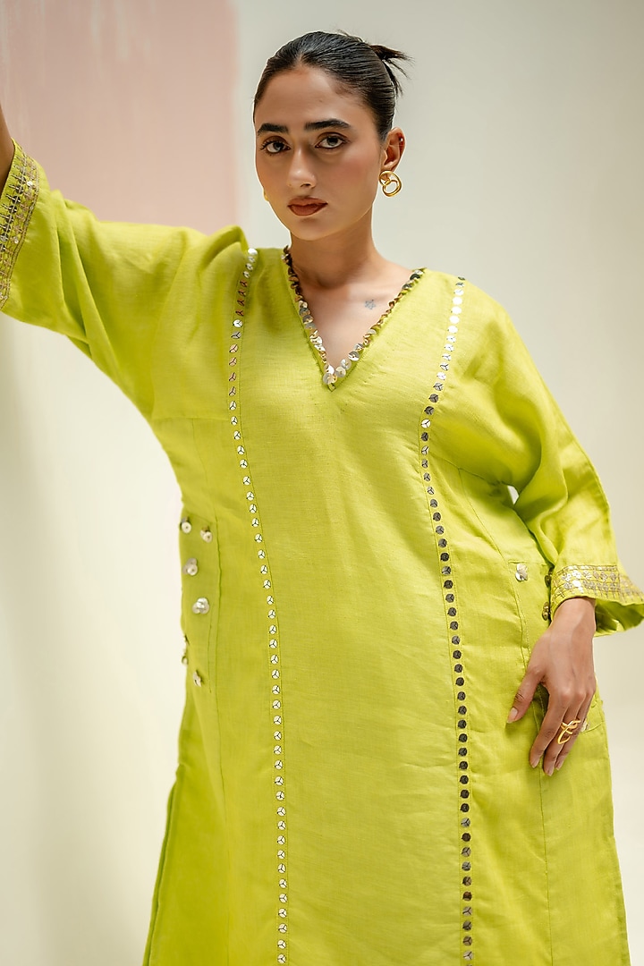 Sublime Neon Pure Linen Hand Embroidered Kurta Set by Prahnaaya at Pernia's Pop Up Shop