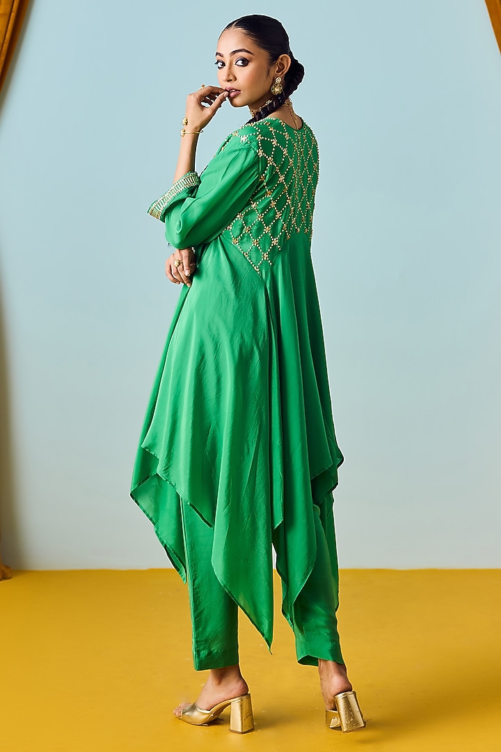 Sea Green Crepe Silk Embroidered Asymmetric Kurta Set by Prahnaaya at Pernia's Pop Up Shop