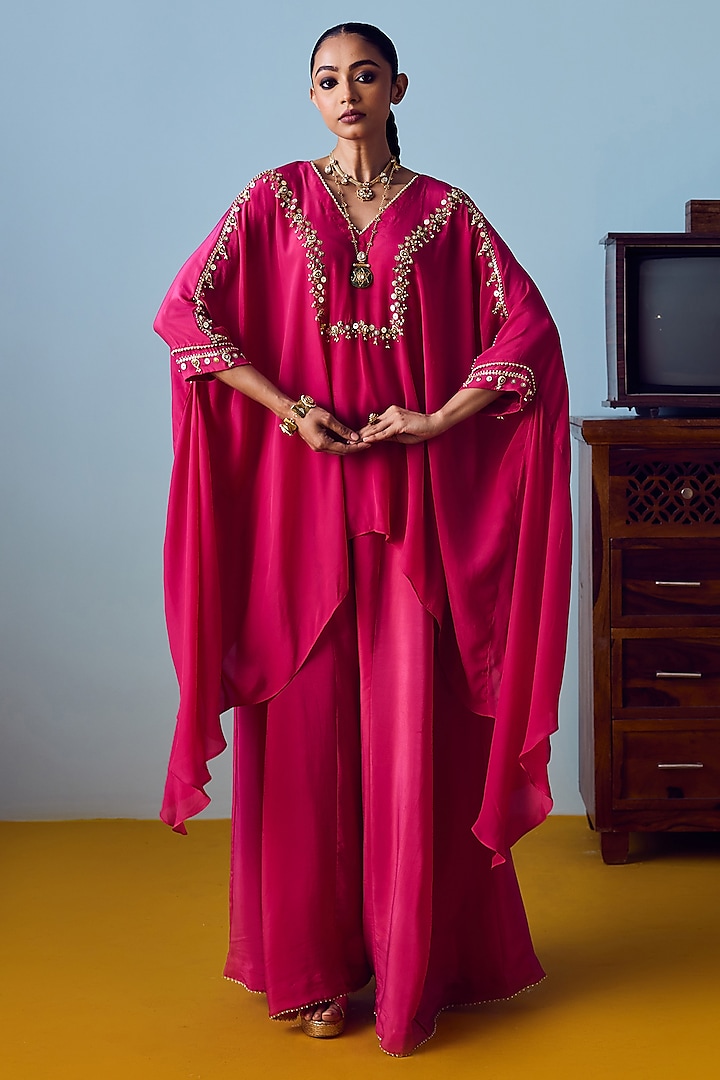 Pink Crepe Silk Embroidered Tunic Set by Prahnaaya at Pernia's Pop Up Shop
