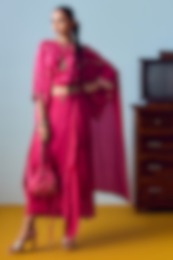 Pink Crepe Silk Embroidered Co-Ord Set by Prahnaaya at Pernia's Pop Up Shop