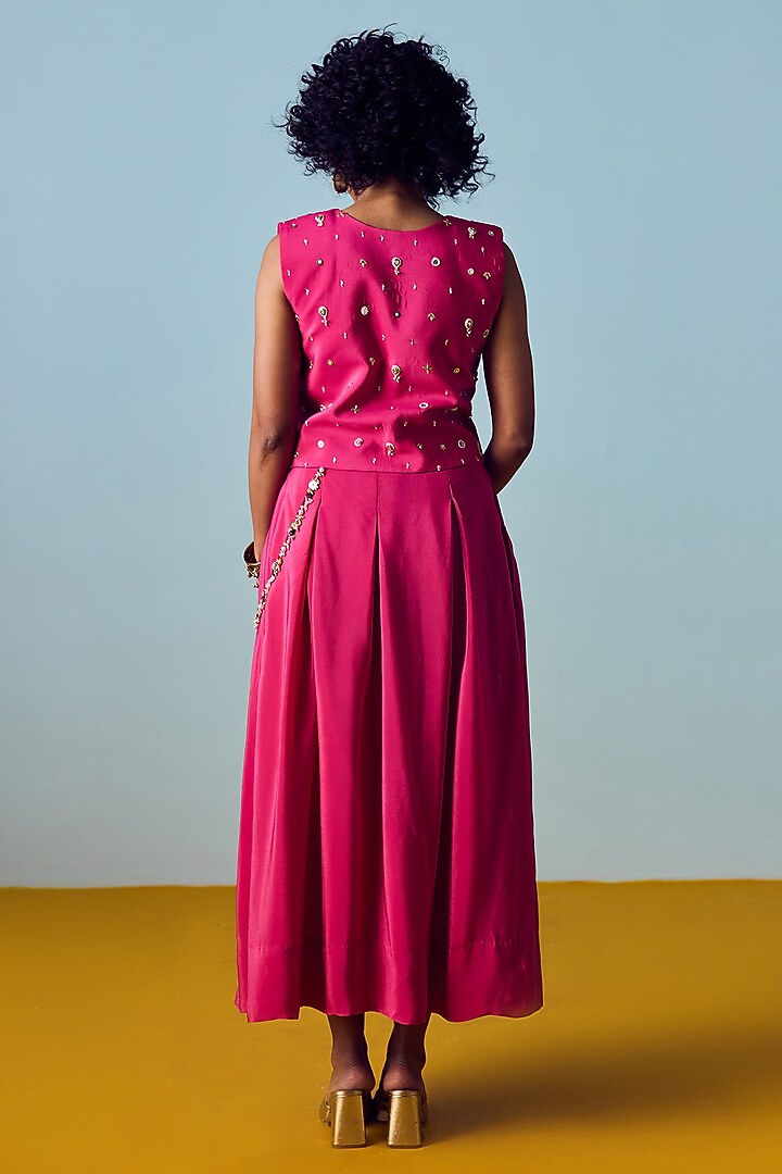 Pink Crepe Silk Box Pleated Skirt Set by Prahnaaya at Pernia's Pop Up Shop