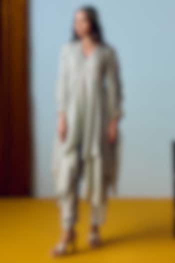 Sage Green Satin Silk Embroidered Kurta Set by Prahnaaya at Pernia's Pop Up Shop