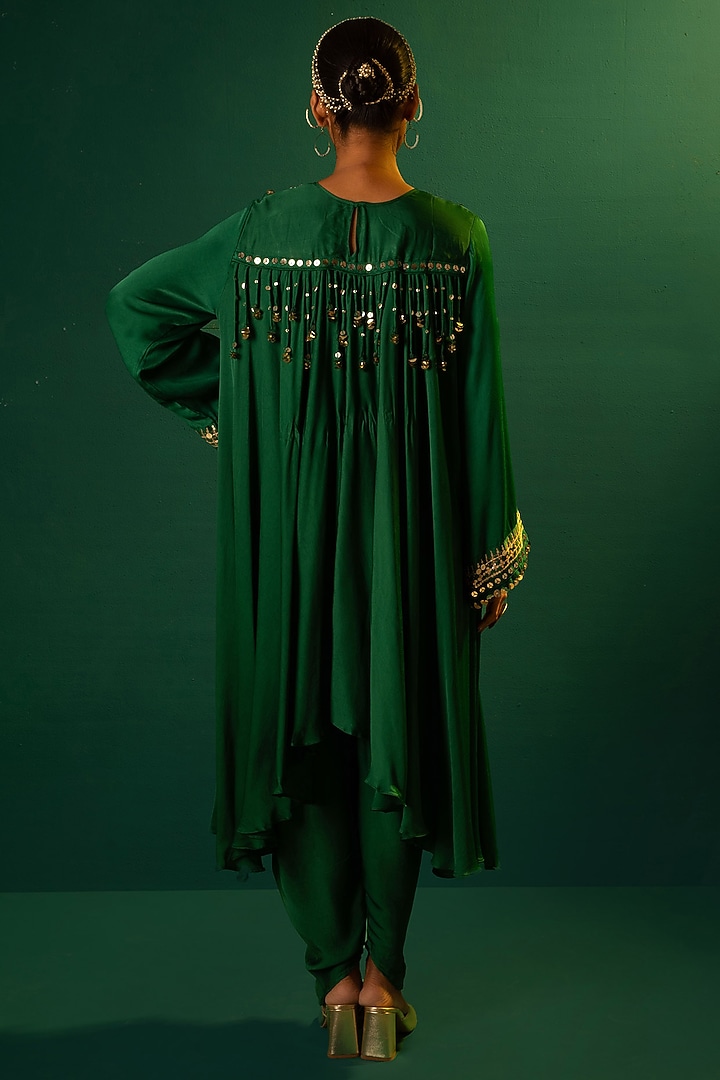 Emerald Green Satin Hand Embroidered High-Low Kurta Set by Prahnaaya at Pernia's Pop Up Shop